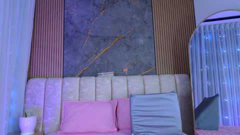 Snapshot of miia_scoott_ chatting on April 6, 11:55 am miia scoott online show from April 6, 11:55 am