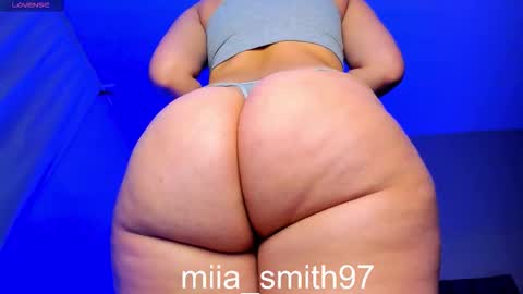 Snapshot of miia_smith97 chatting on September 25, 9:51 pm mia online show from September 25, 9:51 pm