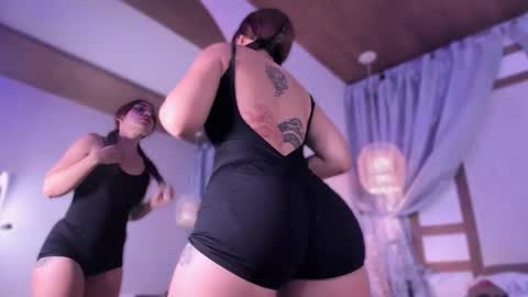 Snapshot of miia_sttone chatting on February 26, 2:49 pm miia_sttone online show from February 26, 2:49 pm