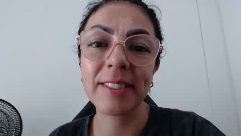 miia_teylorr online show from January 30, 4:45 pm