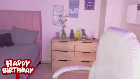 Snapshot of miia_thompson_1 chatting on June 26, 8:13 pm M I I A online show from June 26, 8:13 pm
