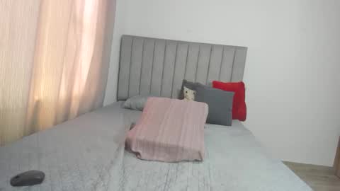 Mia Weed online show from April 30, 4:13 pm