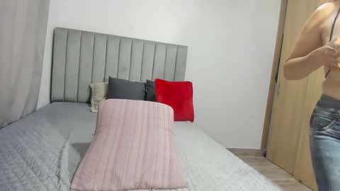 Mia Weed online show from May 6, 11:26 am