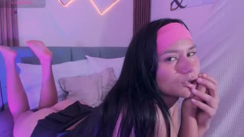 Snapshot of miiaa_jones chatting on March 16, 4:33 pm Mia online show from March 16, 4:33 pm