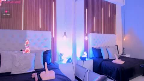 Snapshot of miiaa_jones chatting on April 16, 4:41 pm Mia online show from April 16, 4:41 pm