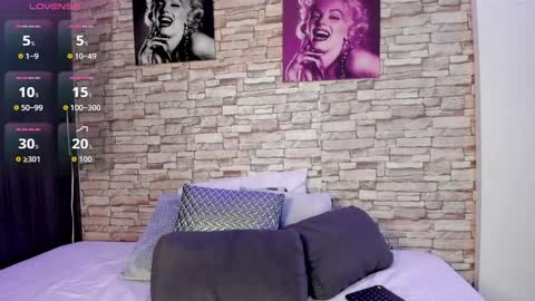 miiaa_monroe online show from January 14, 11:05 am