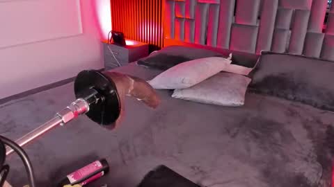 Mia Monroe online show from February 20, 6:19 am