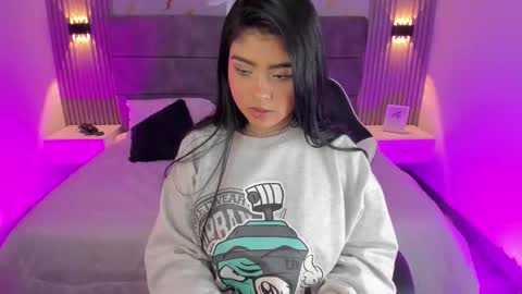 Snapshot of miiah_cooper chatting on September 23, 6:16 am Miah Room online show from September 23, 6:16 am