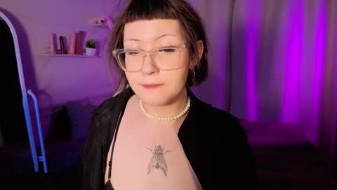 Snapshot of miilly_ice chatting on October 1, 2:34 pm Milly online show from October 1, 2:34 pm