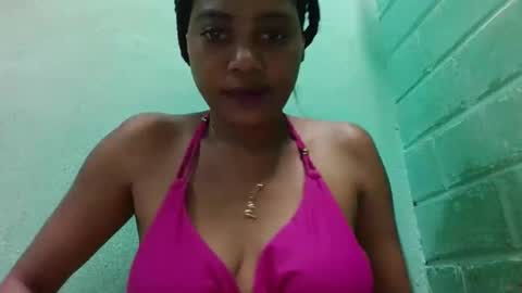 Snapshot of miinah chatting on March 23, 10:52 am miinah online show from March 23, 10:52 am