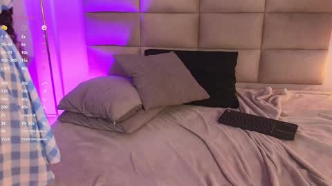 Snapshot of miissjulia chatting on January 23, 1:41 am online show from January 23, 1:41 am