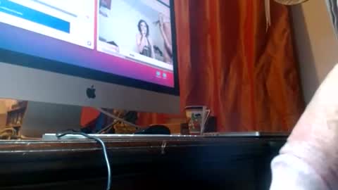 miister macky online show from January 10, 8:05 am