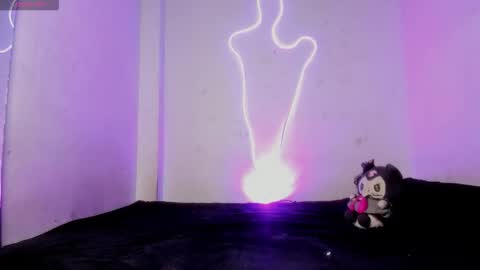 Snapshot of mika_velvet chatting on November 10, 9:14 pm mika_velvet online show from November 10, 9:14 pm