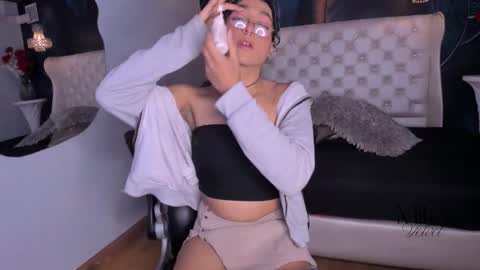 Snapshot of mika_velvet chatting on February 10, 4:05 am mika_velvet online show from February 10, 4:05 am