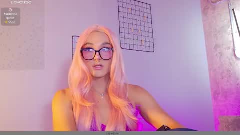 mika_velvet online show from June 28, 2:34 pm