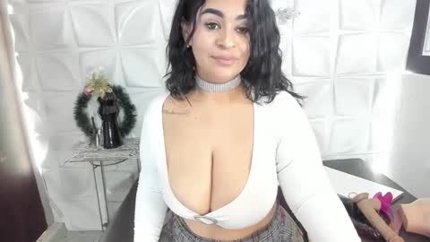 Snapshot of mikaela_lust chatting on December 9, 5:30 pm Mikaela Lust online show from December 9, 5:30 pm