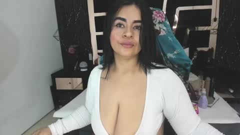 Snapshot of mikaela_lust chatting on January 20, 2:14 pm Mikaela Lust online show from January 20, 2:14 pm