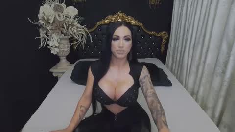 Snapshot of mikaelajensen chatting on September 27, 1:43 am Mikaela online show from September 27, 1:43 am