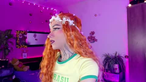 mikaelarangel online show from December 22, 2:41 am