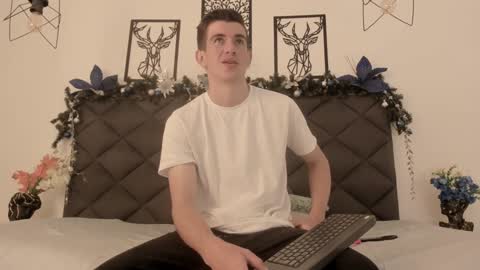 mikael online show from January 7, 3:46 am