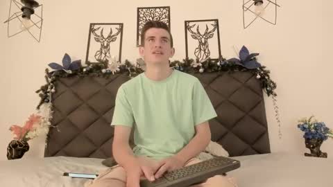 mikael online show from January 8, 4:55 am