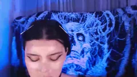 Snapshot of mikaskullcs chatting on September 22, 4:47 am Mika online show from September 22, 4:47 am