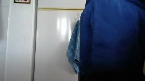 Snapshot of mike26051 chatting on December 14, 4:09 pm mike26051 online show from December 14, 4:09 pm