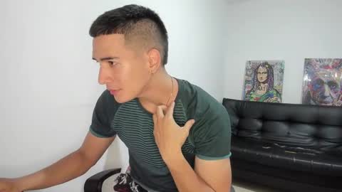 Snapshot of mike3xxx chatting on September 13, 12:21 am mike3xxx online show from September 13, 12:21 am