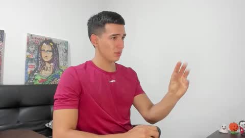 Snapshot of mike3xxx chatting on October 21, 1:28 am mike3xxx online show from October 21, 1:28 am