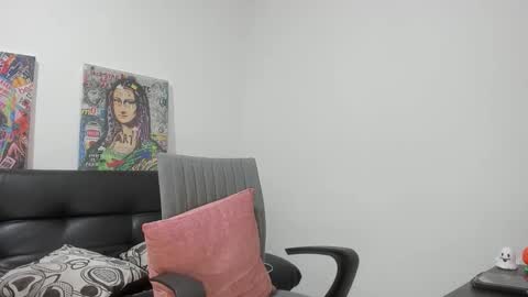 Snapshot of mike3xxx chatting on October 22, 2:12 am mike3xxx online show from October 22, 2:12 am