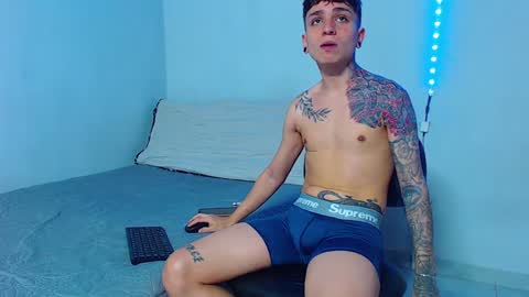 Snapshot of mike777jr chatting on January 2, 2:35 pm Mike IMDEPENDIENT MODEL online show from January 2, 2:35 pm