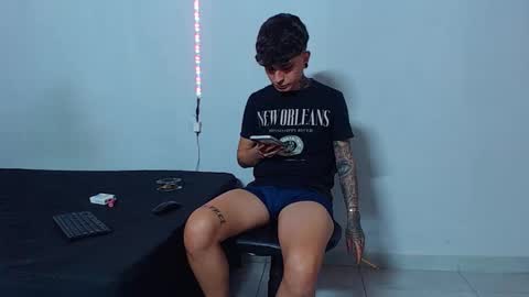 Mike IMDEPENDIENT MODEL online show from October 8, 3:59 am