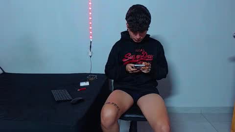 Mike IMDEPENDIENT MODEL online show from October 12, 4:22 am