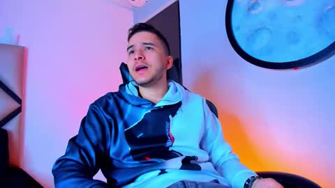 Mike  online show from November 22, 12:15 pm