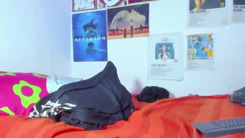 Snapshot of mike__thomson_ chatting on January 28, 4:08 am mike__thomson_ online show from January 28, 4:08 am