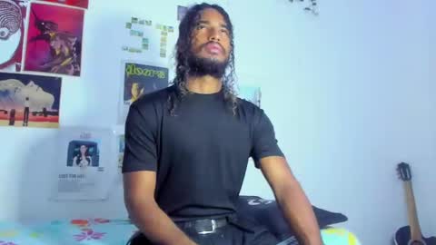 Snapshot of mike__thomson_ chatting on February 15, 11:47 pm mike__thomson_ online show from February 15, 11:47 pm
