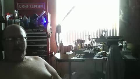 Snapshot of mike_allen4 chatting on May 26, 2:35 pm mike_allen4 online show from May 26, 2:35 pm