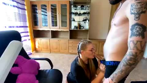 Mike and anna online show from June 26, 11:47 am