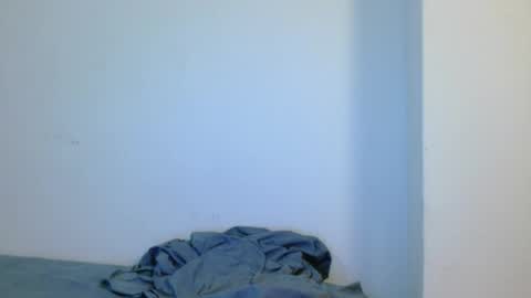 Snapshot of mike_d1030 chatting on April 25, 3:42 am mike_d1030 online show from April 25, 3:42 am