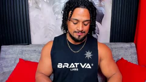 Snapshot of mike_estevess chatting on April 13, 8:20 am online show from April 13, 8:20 am