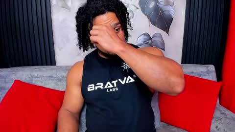 Snapshot of mike_estevess chatting on April 29, 10:30 am online show from April 29, 10:30 am