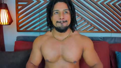Snapshot of mike_estevess chatting on May 13, 6:44 am online show from May 13, 6:44 am