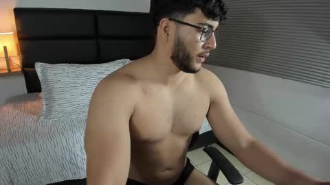  MIKE FOXXX online show from January 8, 1:02 pm