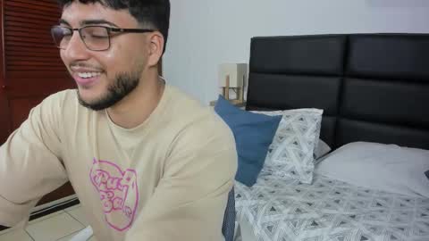  MIKE FOXXX online show from February 3, 6:40 am