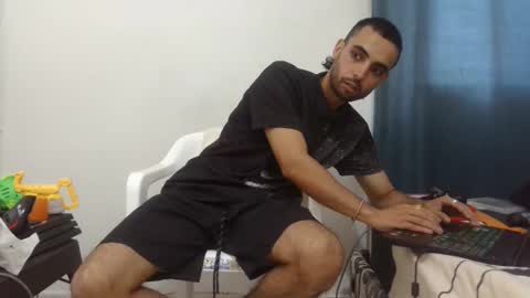 mike_leonrey22 online show from December 5, 7:43 pm