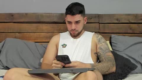 Mike Montoya online show from February 5, 1:43 am