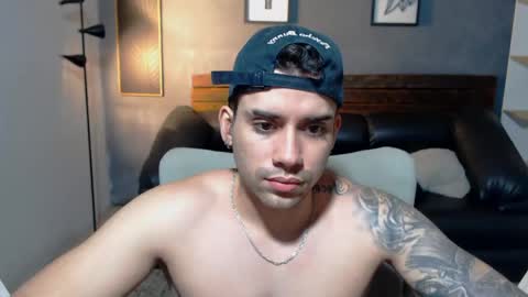 Snapshot of mike_montoya chatting on March 29, 2:11 am Mike Montoya online show from March 29, 2:11 am