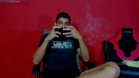 mike_shelby21 online show from May 12, 11:35 pm