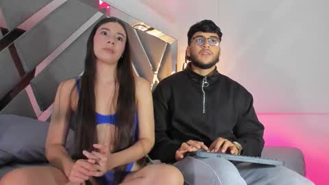 Snapshot of mikeandlucy chatting on September 18, 5:31 am MikeAndLucy online show from September 18, 5:31 am