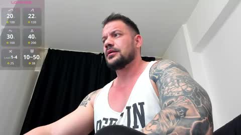 Snapshot of mikebigboy31 chatting on March 29, 8:14 am Mike online show from March 29, 8:14 am